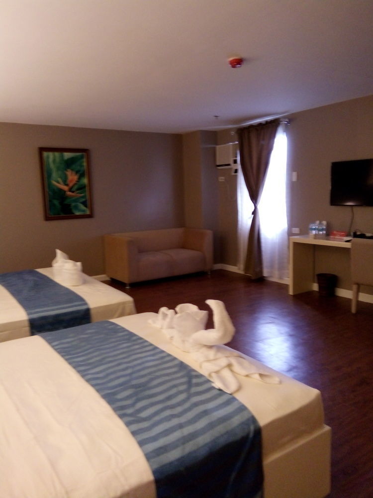 Reddoorz Plus At Hotel Metro Kalibo Zewnętrze zdjęcie