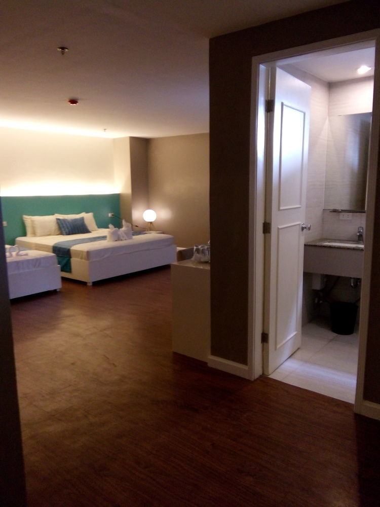 Reddoorz Plus At Hotel Metro Kalibo Zewnętrze zdjęcie