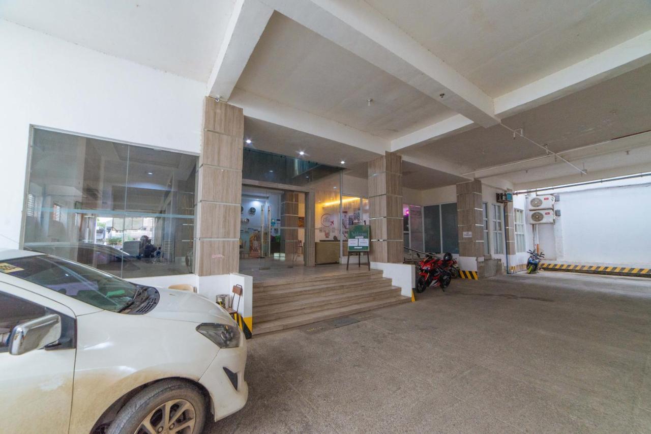 Reddoorz Plus At Hotel Metro Kalibo Zewnętrze zdjęcie